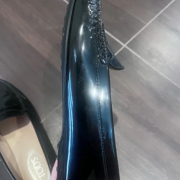 Tod's Women's Black Loafers